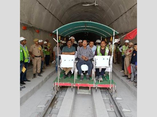 GM Nr Rly inspects USBRL Project during a visit to J&K