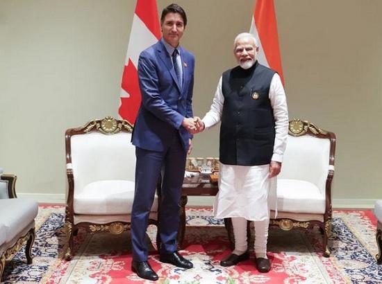 PM Modi meets Justin Trudeau, conveys strong concerns about anti-India activities of extremist elements in Canada ( Watch Video ) 