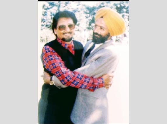 Punjabi lyricist Shamsher Sandhu condoles demise of Surjit Patar, shares old pictures