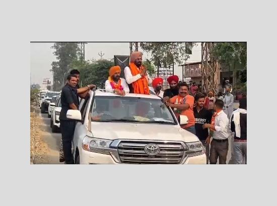 BJP candidate Rana Sodhi holds roadshow in Ferozepur