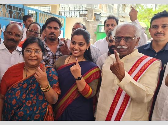 Haryana Governor Bandaru Dattatraya casts vote in Hyderabad