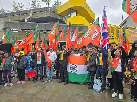 London: Overseas Friends of BJP UK organizes spectacular 'Run for Modi' event