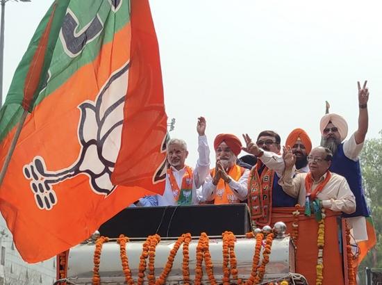 Amritsar: BJP candidate Taranjit Singh Sandhu files nomination