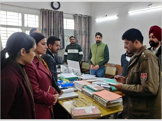 SSP Abhimanyu Rana Conducts Inspection at DPO Office, Stresses Transparency and Accountability