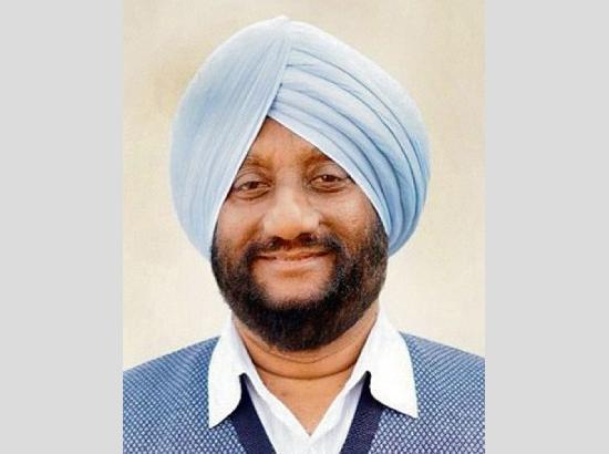 Mohali MLA and JLPL Group MD Kulwant Singh to bear expenditure of fees of three poor meritorious students who cleared ‘NEET’ this year