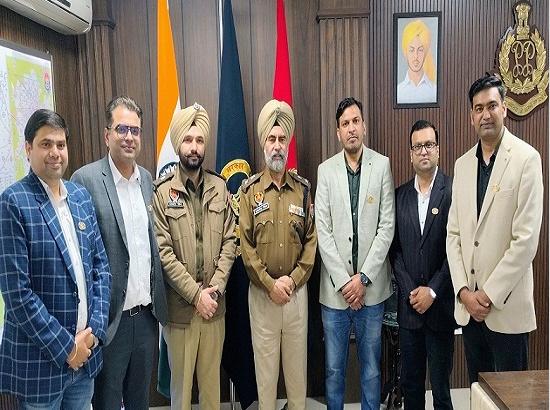 Fazilka SSP  recognized the contributions of 11 district doctors by awarding them the prestigious DGP Disc. 