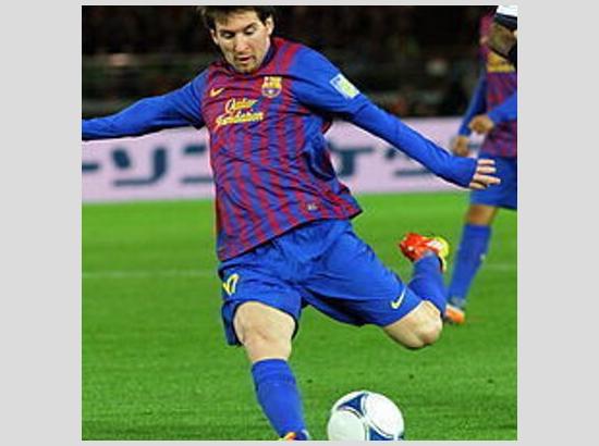Magic in the air as Lionel Messi reaches Kolkata

