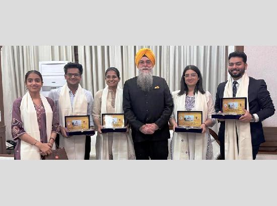 Vidhan Sabha Speaker Sandhwan honours UPSC achievers