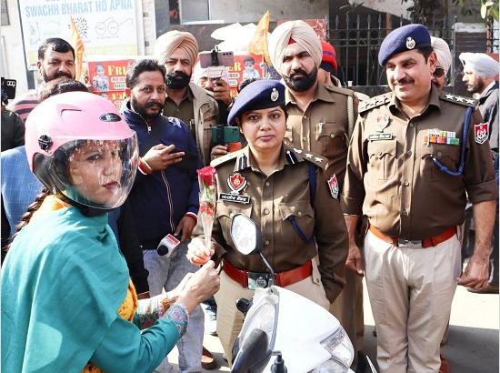 SSP Amneet Kondal calls upon district residents to follow traffic rules