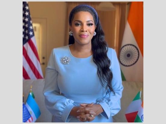 US Singer Mary Millben again hits back at Abhijeet Dipke, suggest him to be positive and work with PM Modi