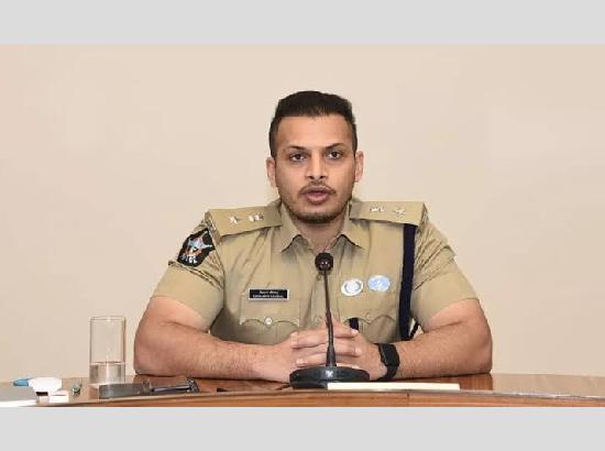 Senior IPS officer quits after 13 years of service 
