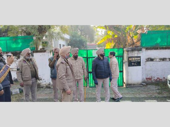 Patiala Breaking: Harmeet Pathanmajra’s family being evicted from government accommodation ( Watch Video) 
