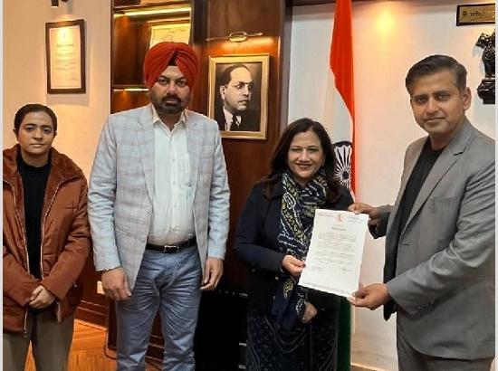 Jalandhar clinched the crown, standing first across the state in the swift disposal of e-governance services.