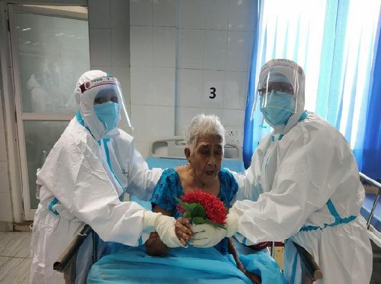 95-year-old woman beats COVID-19