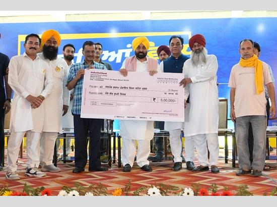 Mann and Kejriwal seek support of people in fight against drugs