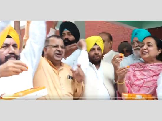 Ludhiana West Bypoll: AAP leaders, volunteers celebrate anticipated victory; Watch Video