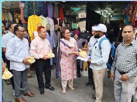 ADC Amaninder Kaur Leads Initiative to Protect Census Staff from Heatwave