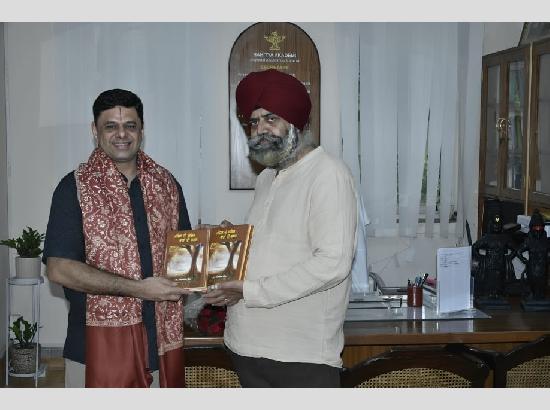 Sahitya Akademi Secretary Varun Gulati releases Dr Arvinder Singh Bhalla’s new book ‘Manzil Di Kashish: Rahan Di Kasak’