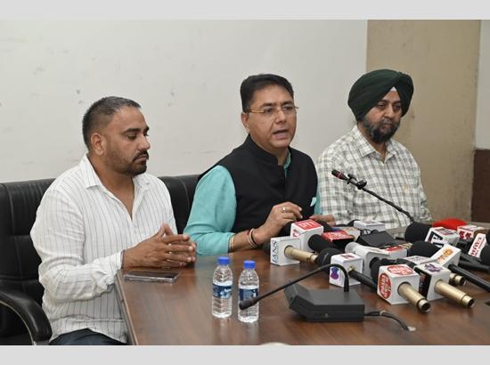 Punjab to illuminate 13,000 villages with solar LED lights under ‘Mukhya Mantri Roshan Punjab Yojna’: Aman Arora