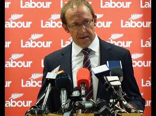 Andrew Little hints at immigration clampdown  if Labour comes to power in NZ