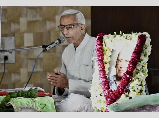 Prayer ceremony held in memory of Roop Kishore Fatehpuria