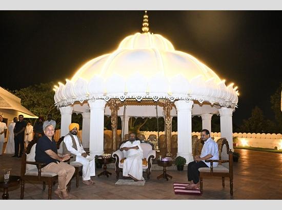 CM Mann, Kejriwal, Sisodia visit Art of Living Ashram in Bengaluru