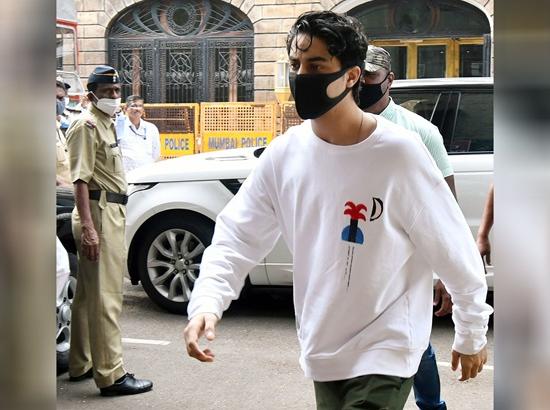 Complaint filed against Aryan Khan for allegedly flashing middle finger at Bengaluru pub