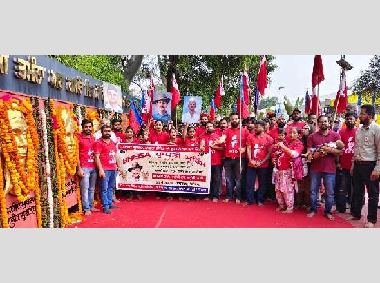 Youth form human chain at Hussainiwala; announce Assembly march for Employment Guarantee Law