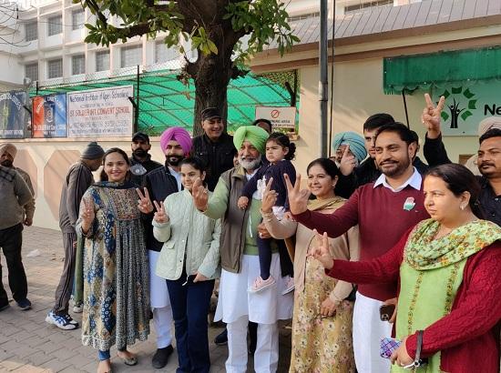 MC Polls: Balbir Singh Sidhu casts vote with family in Mohali (View Pics)