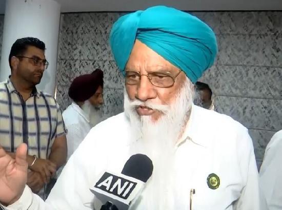 Dont Buy Liqour From Chandigarh - Farmer Leader Rajewal's Unique Advice to Farmers came to attend Kisan Rally in Chandigarh 