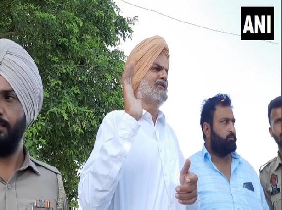 Several attempts made on my son's life during elections, says Sidhu Moose Wala's father (W