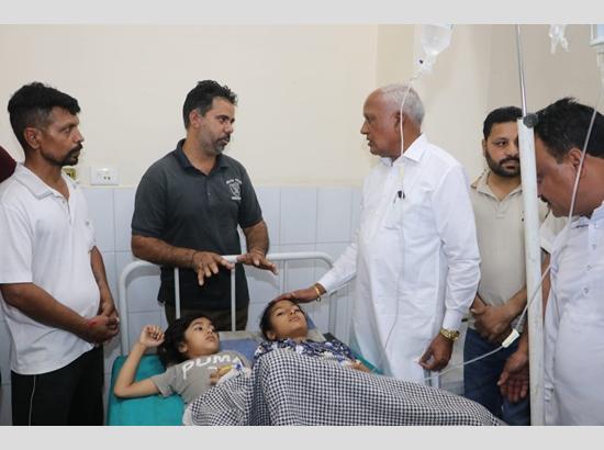 Punjab: Nearly 72 people fall ill after wedding feast; Barinder Goyal rushes to hospital to review treatment