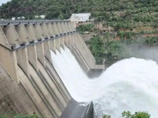 Breaking: Water level rises in Bhakra dam, DC imposed strict ban on river, canal activities