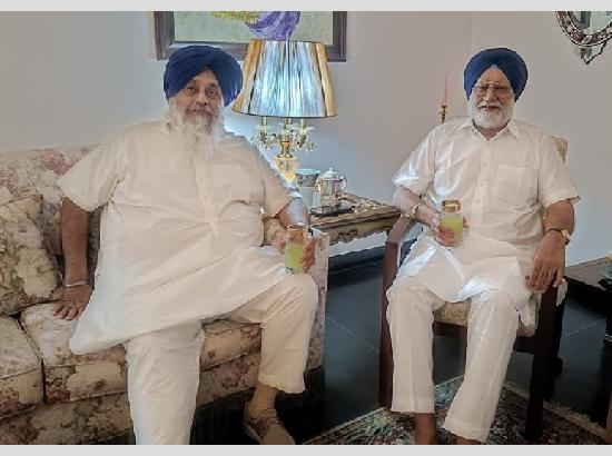 Sukhbir Visits Veteran Akali Leader Bhupinder Singh Dhillon, Inquires About His Health