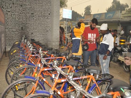 Free bicycles become hit amongst devotees at Sultanpur Lodhi
