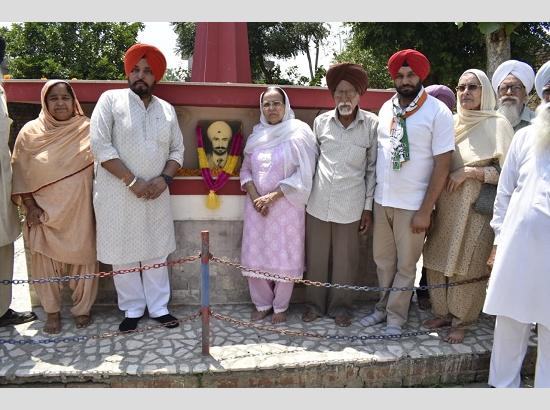 Bittu’s mother pays tributes to martyr Hunjan on his 24 death anniversary
