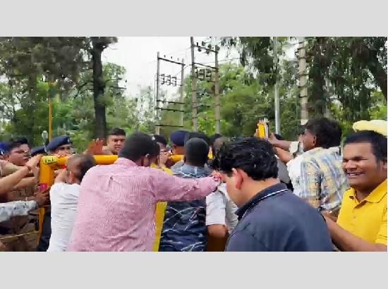 Visually Impaired protesters press for demands; Govt seeks time, meeting with FinMin for Sept 3