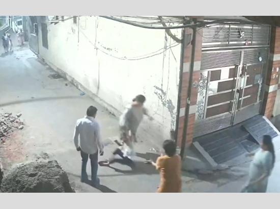Amritsar: 8-yr-old girl, mother allegedly attacked by neighbour; CCTV captures incident