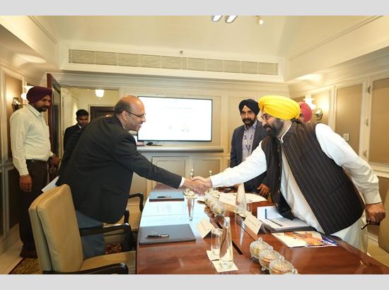 Mumbai: Mann firms up mega investment projects for Punjab, meets top honchos in the industry 