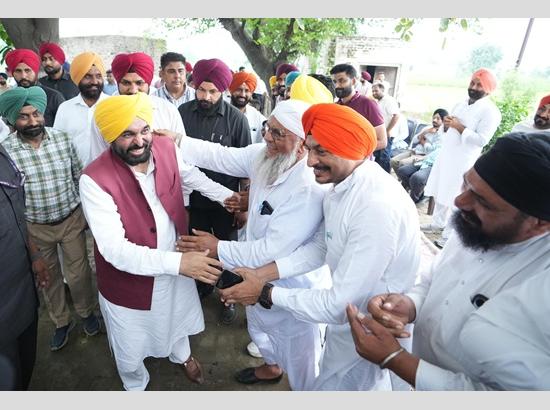 CM Mann holds grassroots dialogue under village trees; Highlights Punjab Govt's milestones