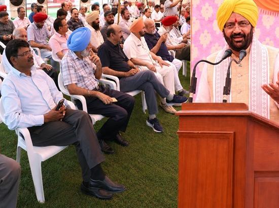 Haryana CM Nayab Saini interacts with Senior Journalists Forum in Chandigarh