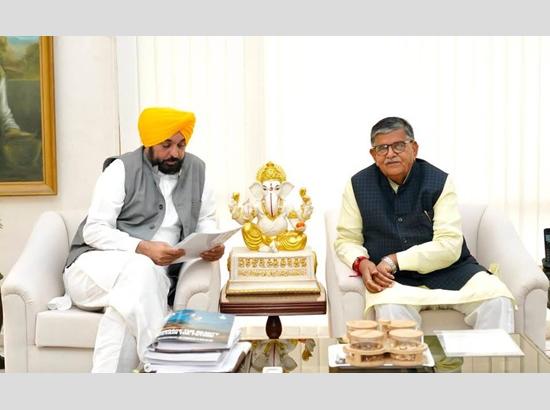 Breaking: CM Mann calls on Punjab Governor Kataria, discusses key state issues