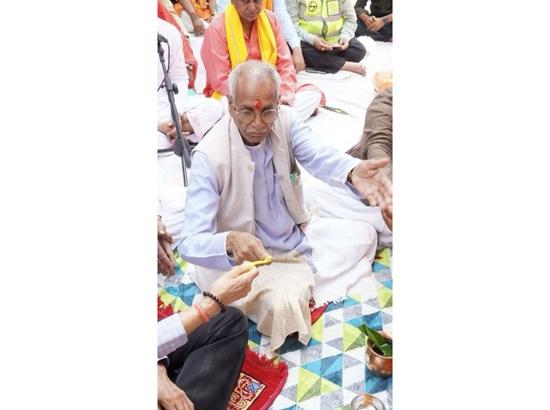 Ram Janambhoomi Trust General Secy Champat Rai and trustee Anil Mishra resign