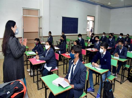 No canteen, food sharing allowed in Delhi schools to prevent COVID-19 spread
