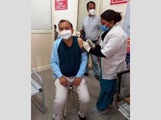 Railway staffers get Covid-19 vaccination shots in Ferozepur Rail Divison