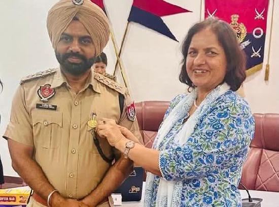 DSP Yadwinder Singh Honoured with DGP’s Desk