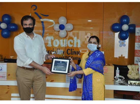 Doctor’s day: Doctors felicitated for selfless service against COVID 19
