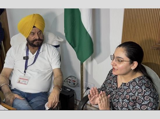 Dr. Prabhleen Kaur who quit job on same day over alleged hospital malpractices, honoured by Human Rights Commission