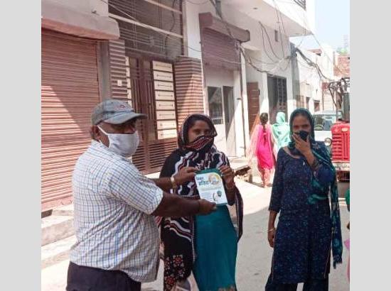 Edu Deptt teams distribute pamphlets to create awareness on Covid-19