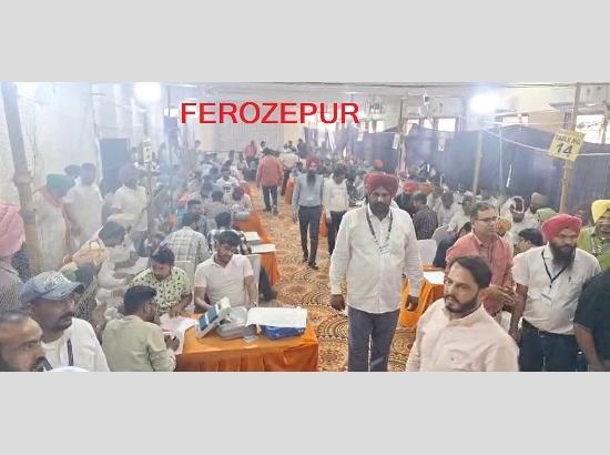 Ferozepur: Sher Singh Ghubaya (INC) polled 54581 votes, leading by 1611 votes (10.22 AM)